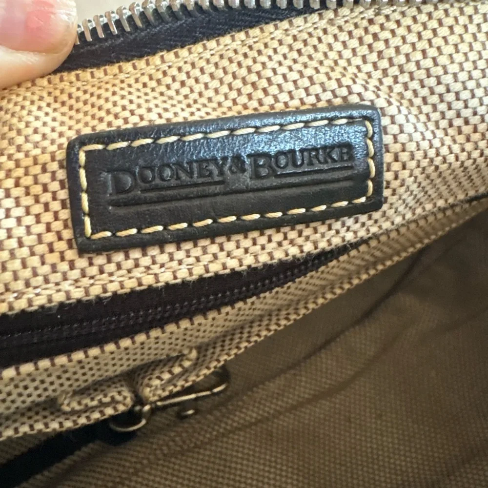 Dooney & Bourke Black and Tan Shoulder Bag Set - Picture 9 of 10